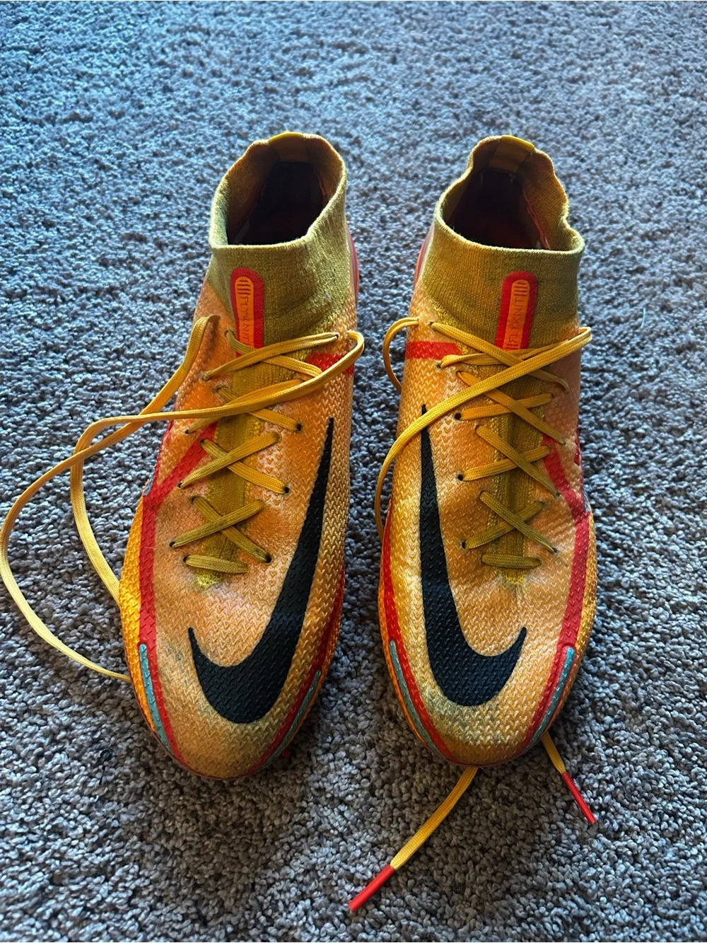 Nike Phantom Soccer Cleats
